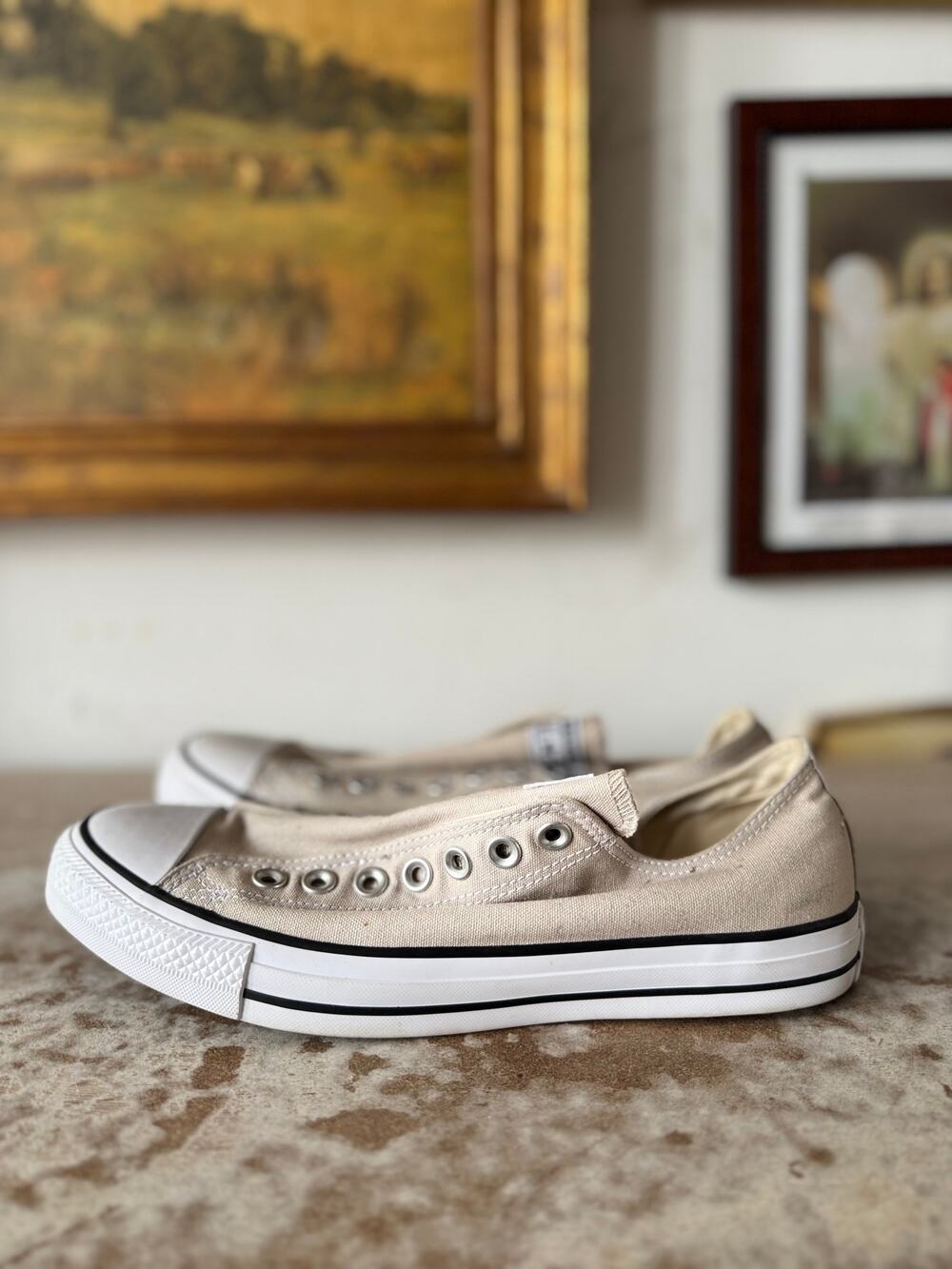 Converse Beige Elastic No Lace Low Top Sneakers Size Women’s 10.5 / Mens 8.5
